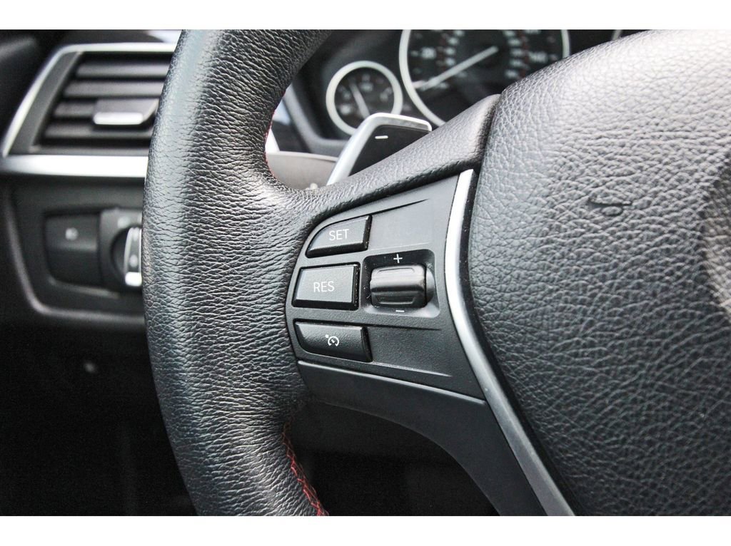 Used 2017 BMW 330e image 19