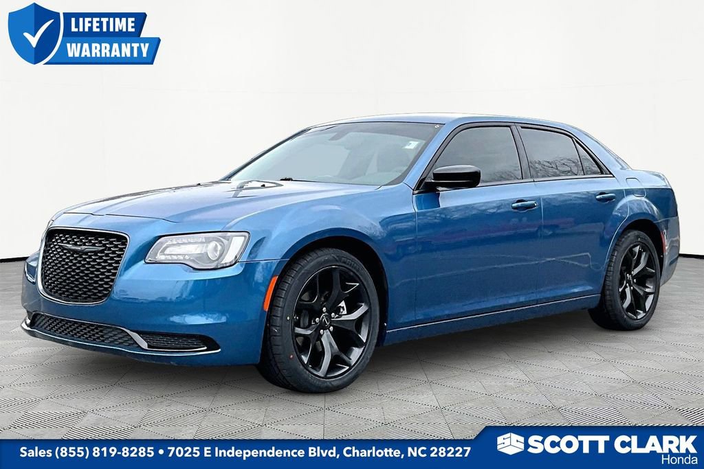 Used 2023 Chrysler 300 Touring w/ Sport Appearance Package image 1