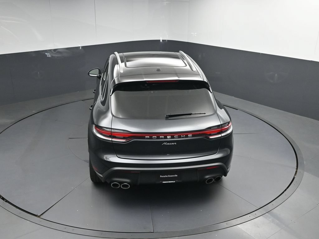 Certified 2024 Porsche Macan AWD/4WD image 35