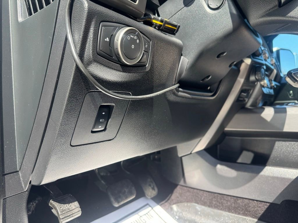 Used 2017 Ford F150 Raptor w/ Equipment Group 802A Luxury image 41