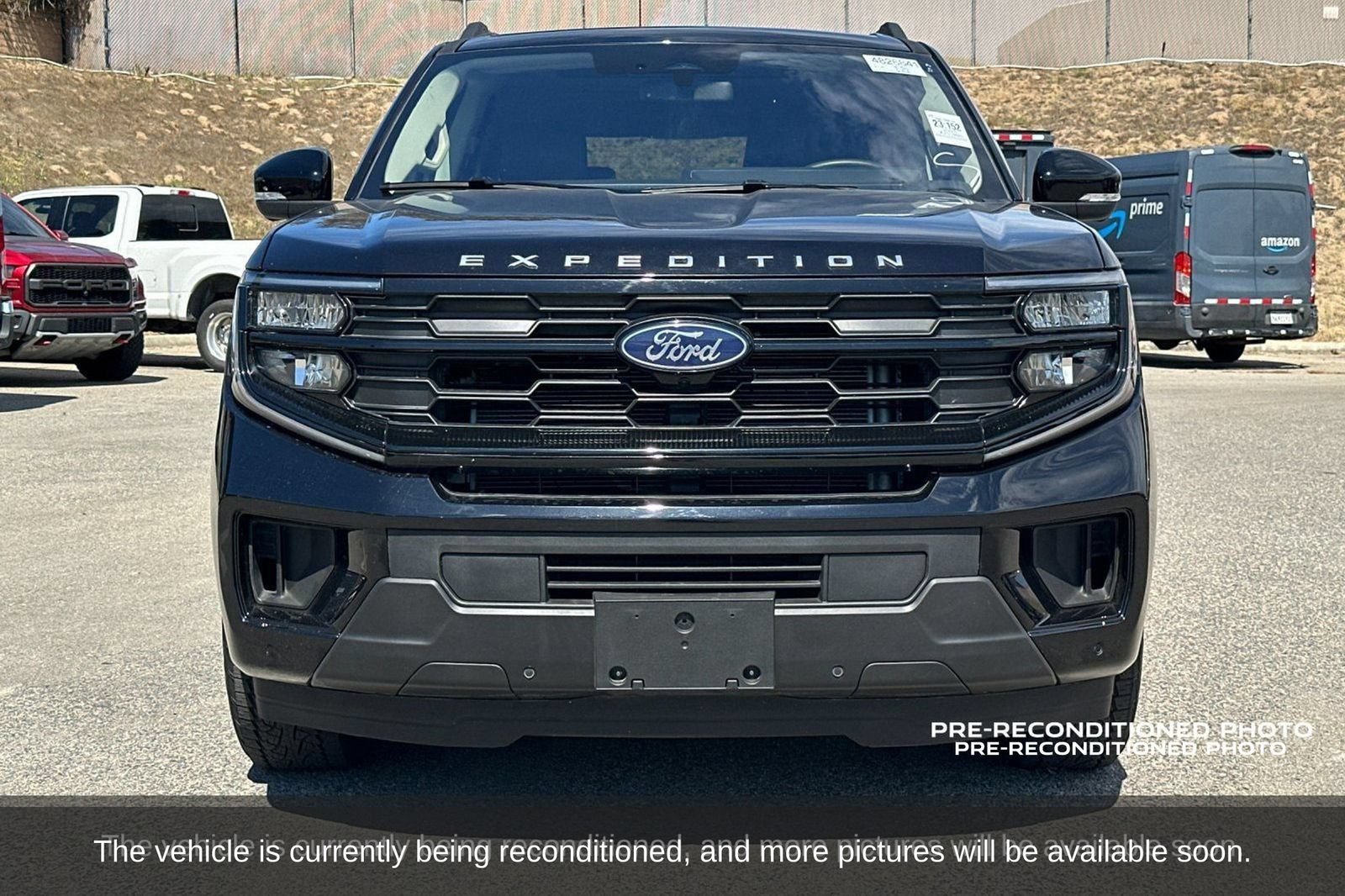 Used 2025 Ford Expedition Max Active AWD/4WD image 9