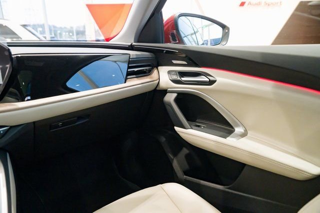 Used 2025 Audi Q5 Premium Plus image 10