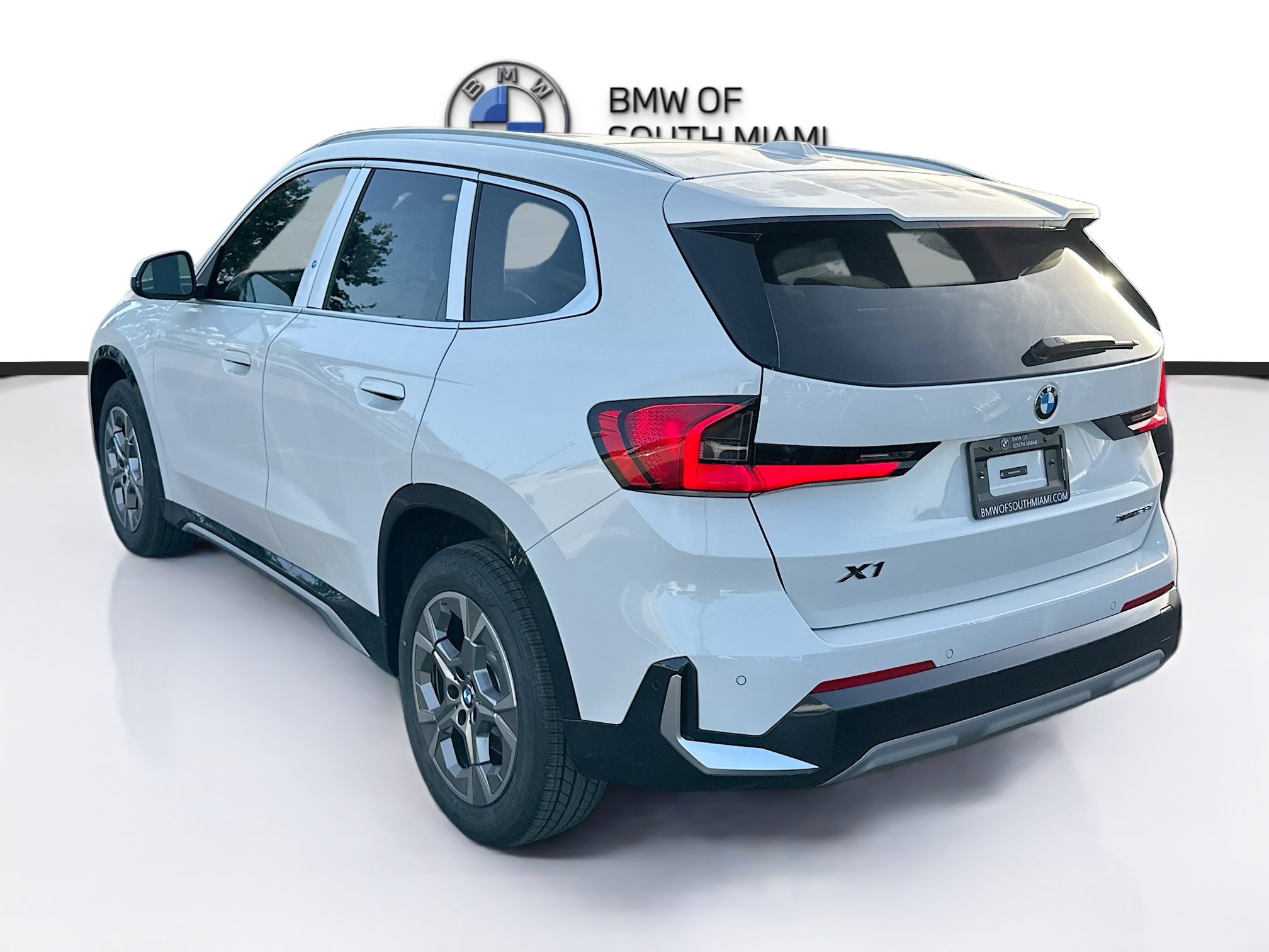 New 2026 BMW X1 xDrive28i w/ Convenience Package AWD/4WD image 4