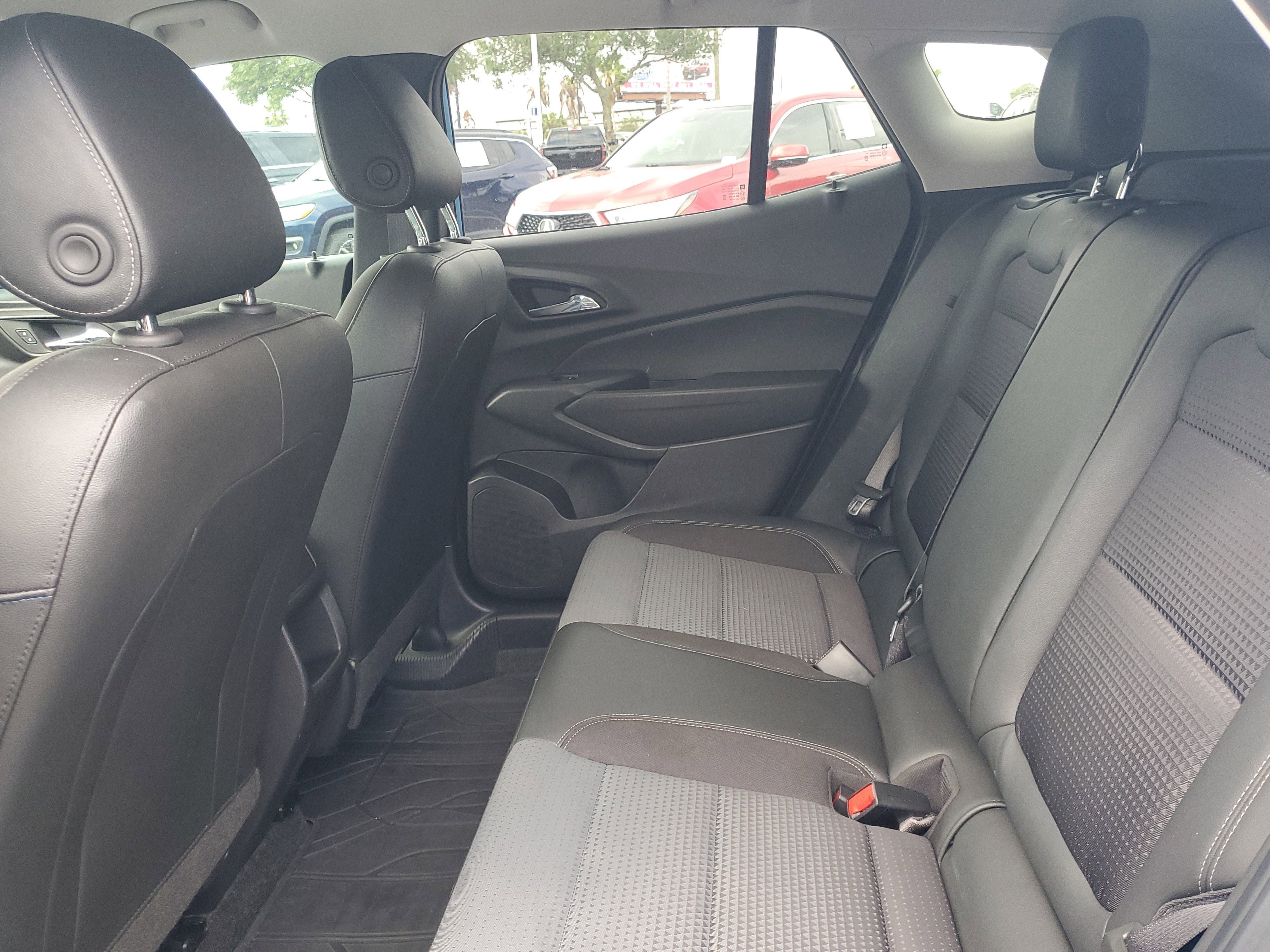 Used 2025 Chevrolet Trax LT image 12