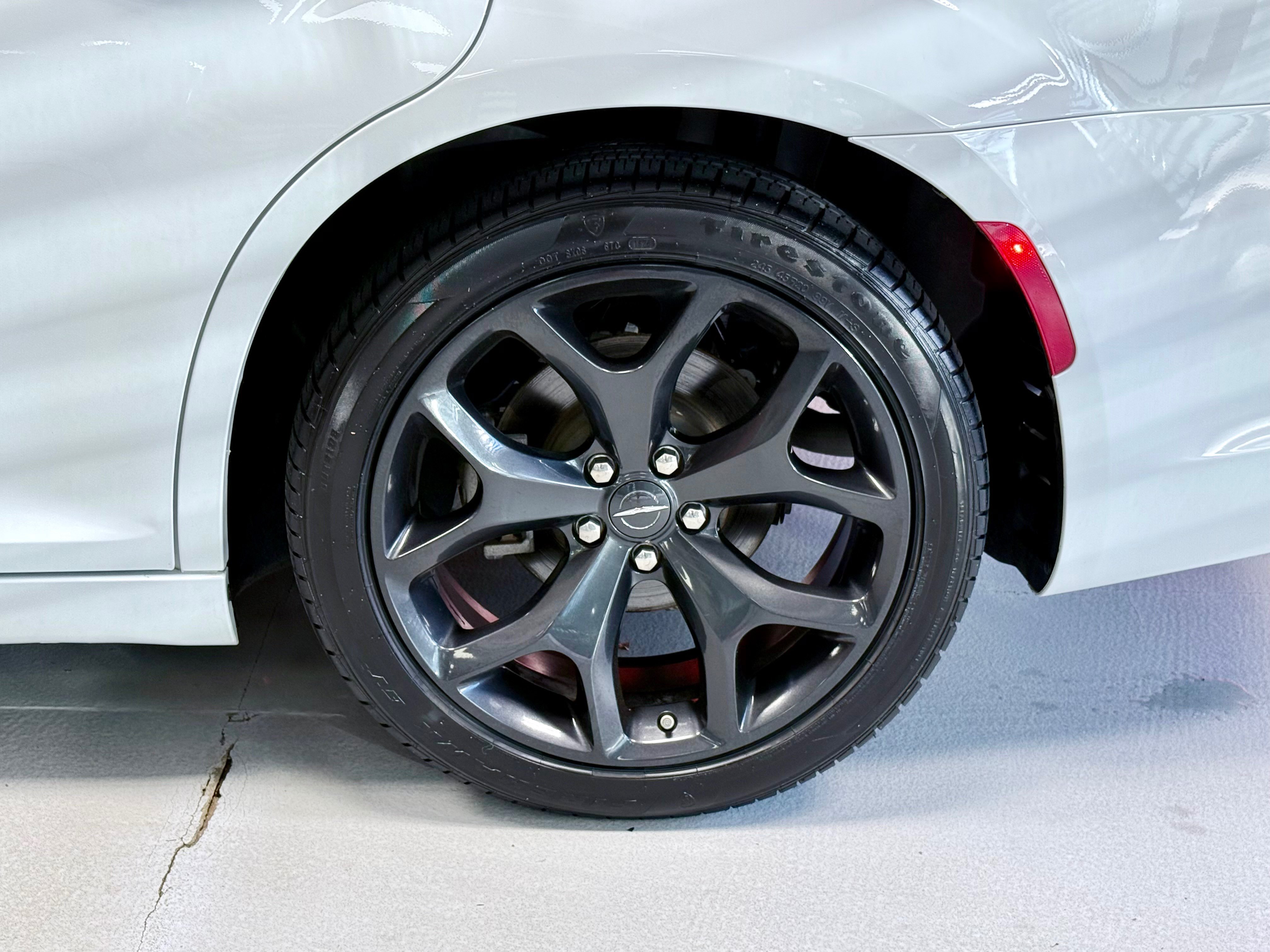 Certified 2022 Chrysler 300 S w/ Comfort Group RWD image 3