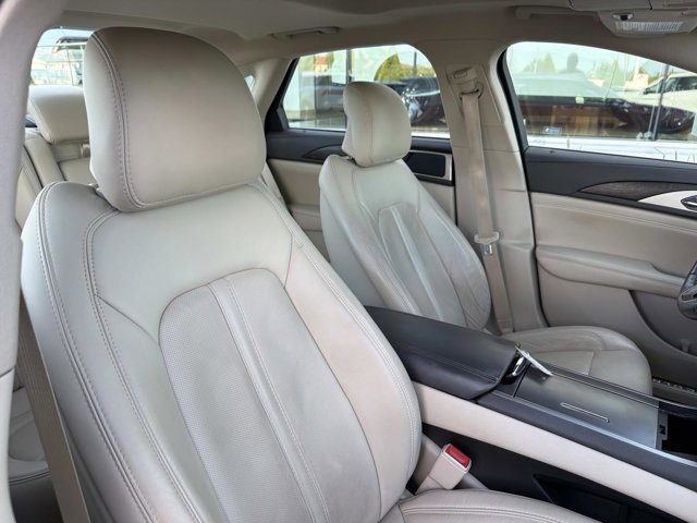 Used 2017 Lincoln MKZ Reserve FWD image 20