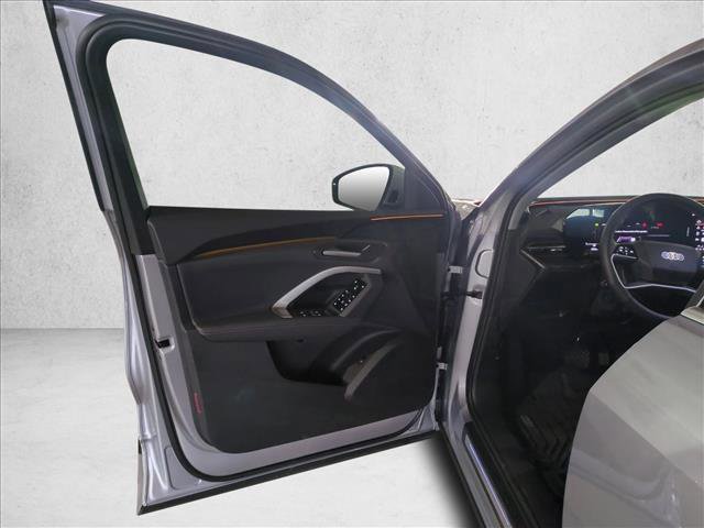 Certified 2025 Audi Q5 Premium w/ Convenience Package AWD/4WD image 11