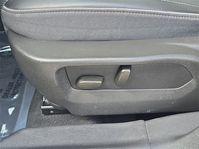 Used 2023 Buick Envision Essence image 6