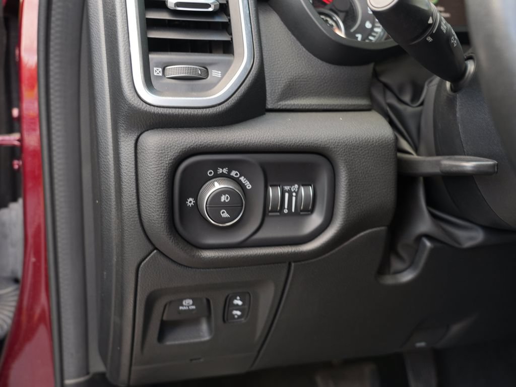 Used 2023 RAM 1500 Laramie AWD/4WD image 16