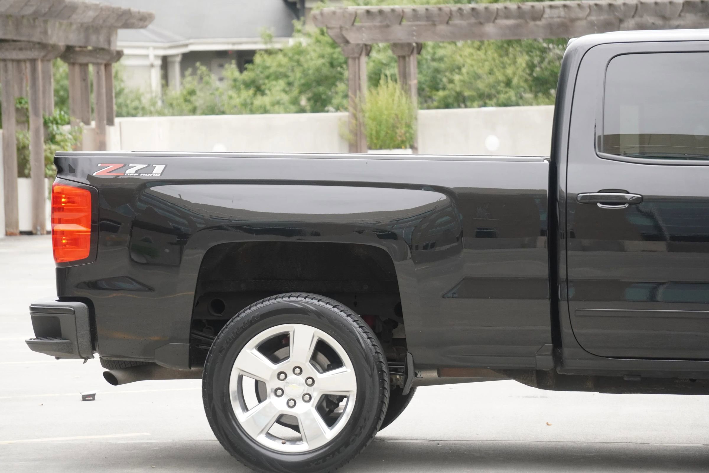Used 2018 Chevrolet Silverado 1500 LT w/ All Star Edition image 27