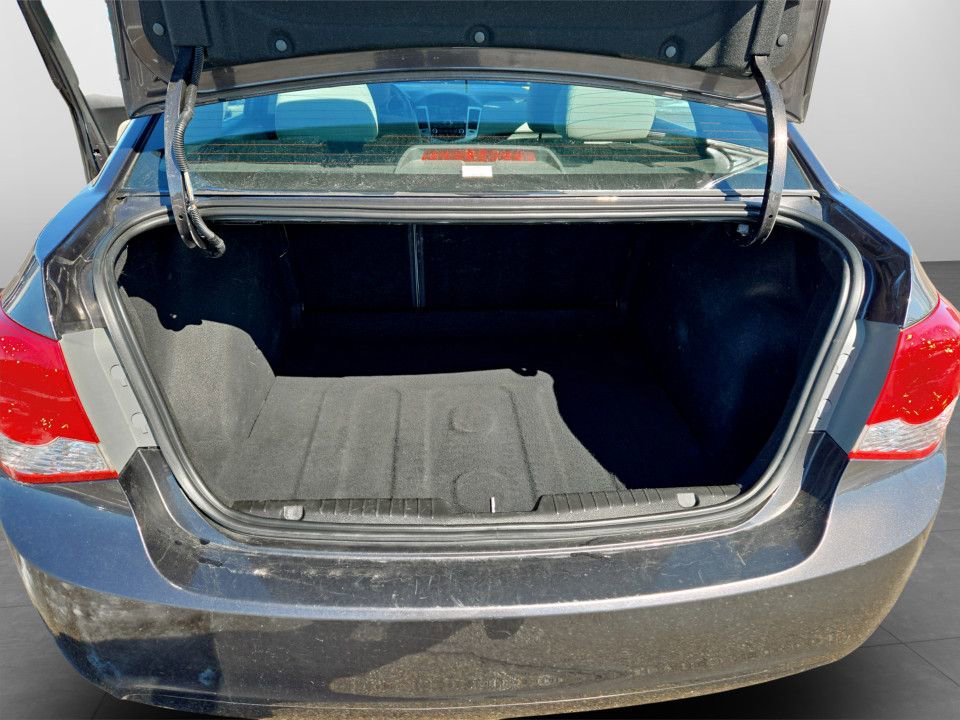 Used 2016 Chevrolet Cruze LT image 31