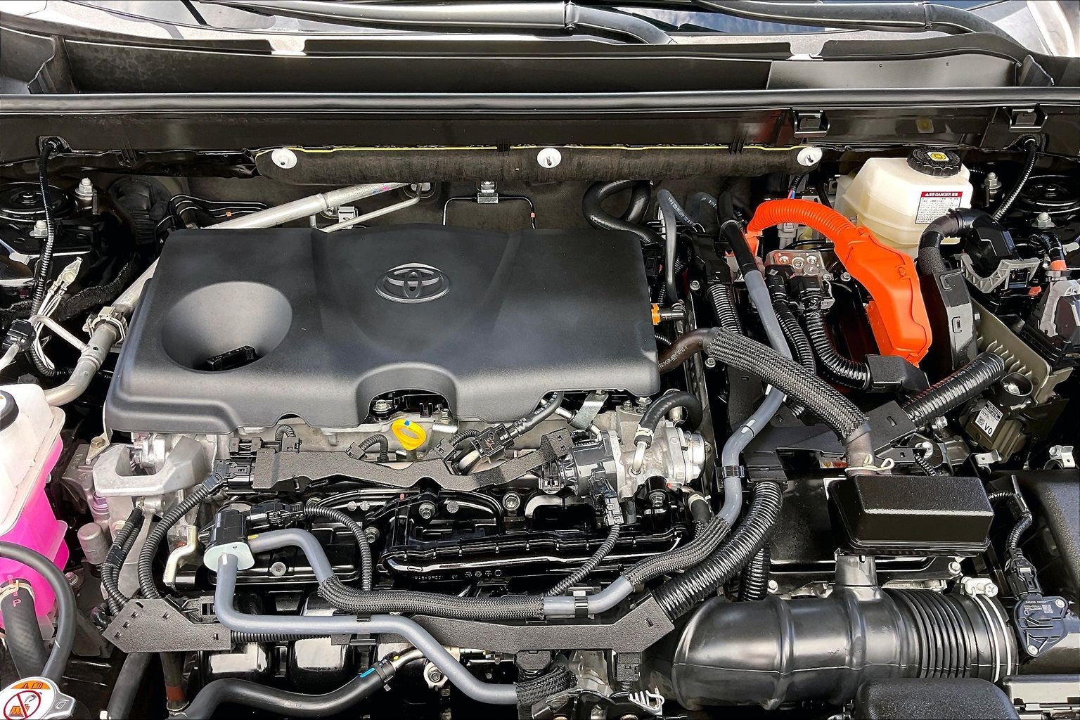 Used 2025 Toyota RAV4 XLE AWD/4WD image 13