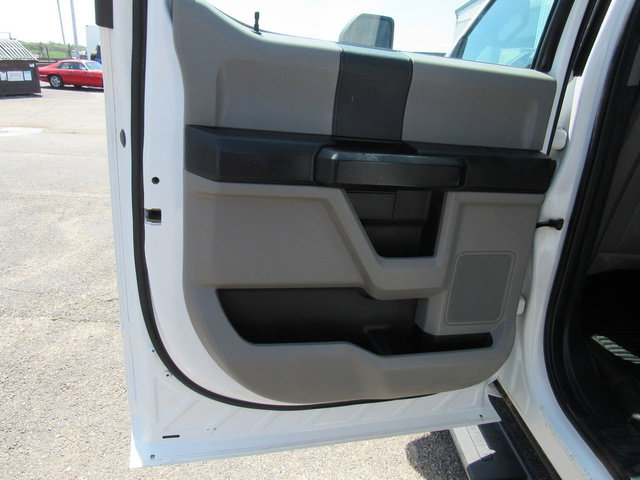 Used 2021 Ford F550 4x4 Crew Cab Super Duty image 25