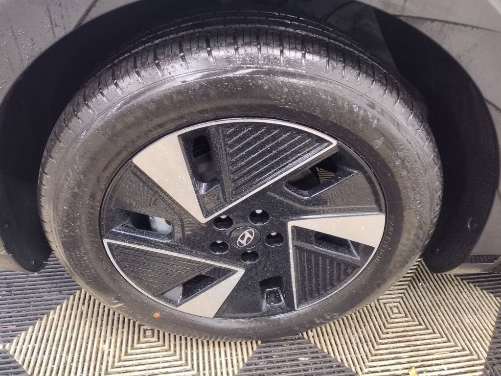 New 2026 Hyundai Ioniq 5 SE image 5