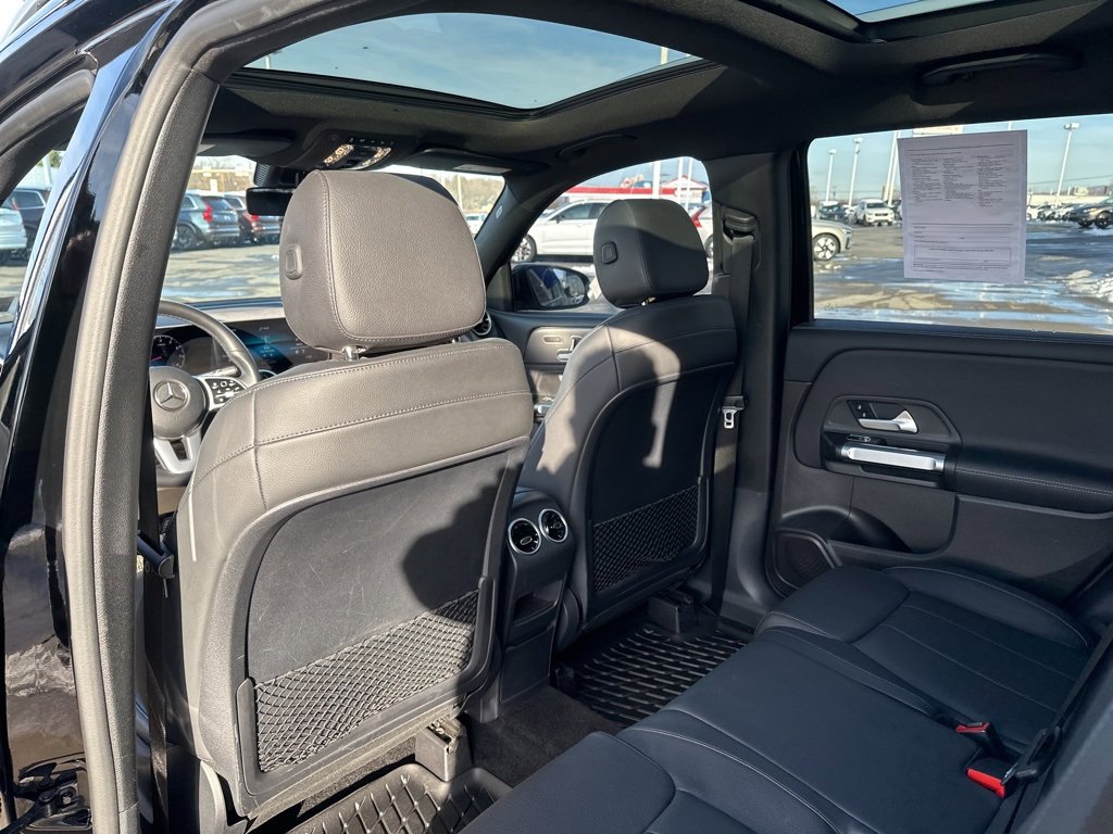 Used 2020 Mercedes-Benz GLB 250 4MATIC image 39