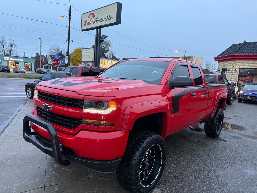 Used 2017 Chevrolet Silverado 1500 Custom image 2