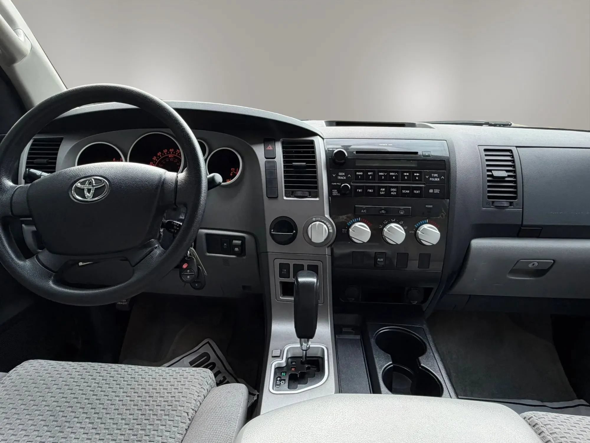 Used 2011 Toyota Tundra 2WD CrewMax w/ Tow Pkg image 16