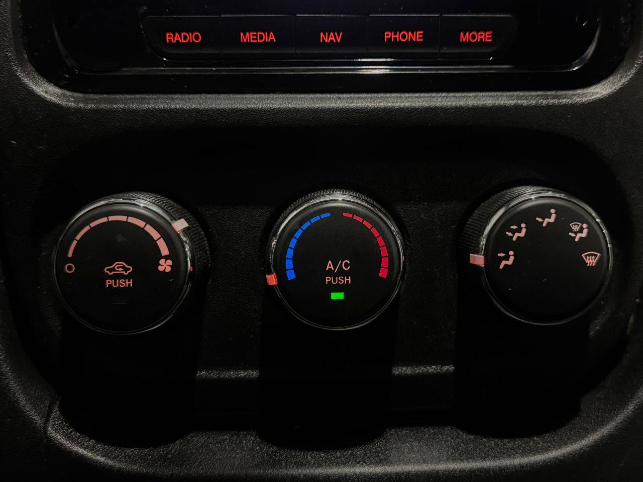 Used 2021 RAM ProMaster 2500 FWD image 16