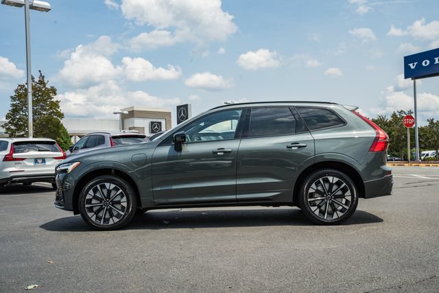 New 2026 Volvo XC60 T8 Plus w/ Climate Package AWD/4WD image 4