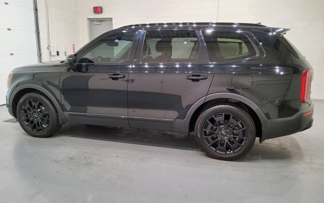Used 2022 Kia Telluride SX w/ Nightfall Edition Package AWD/4WD image 4