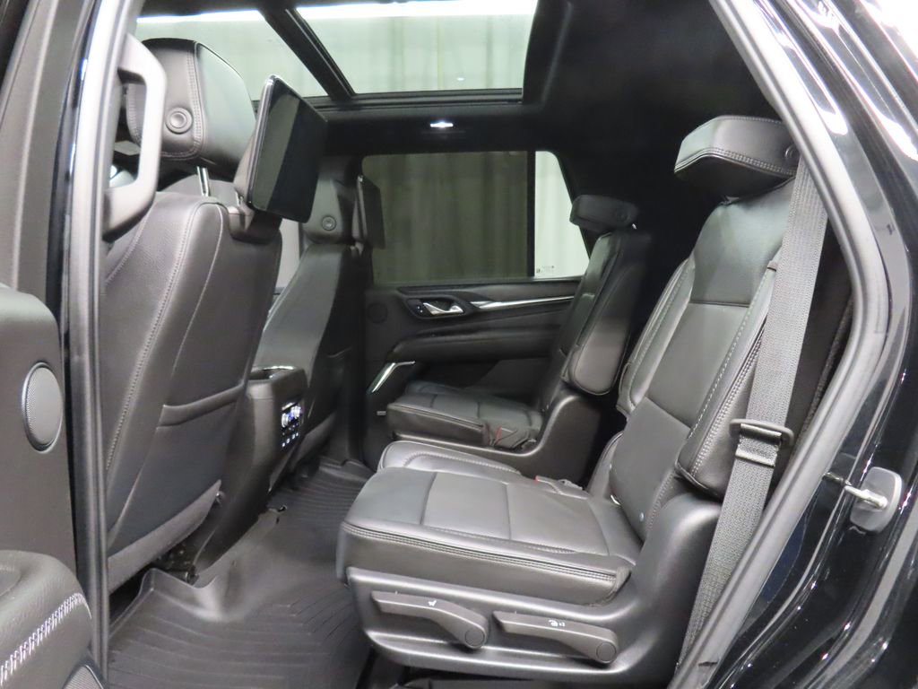 Used 2021 GMC Yukon Denali w/ Denali Premium Package image 10