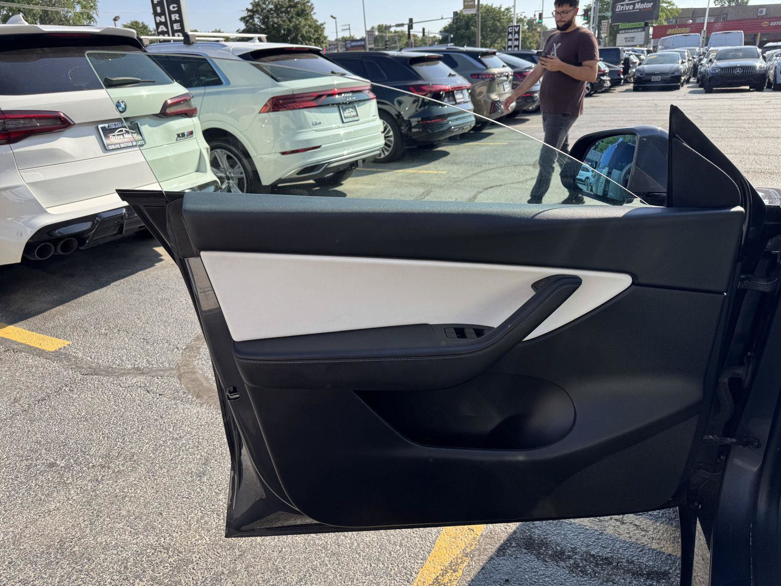 Used 2021 Tesla Model Y Long Range AWD/4WD image 22