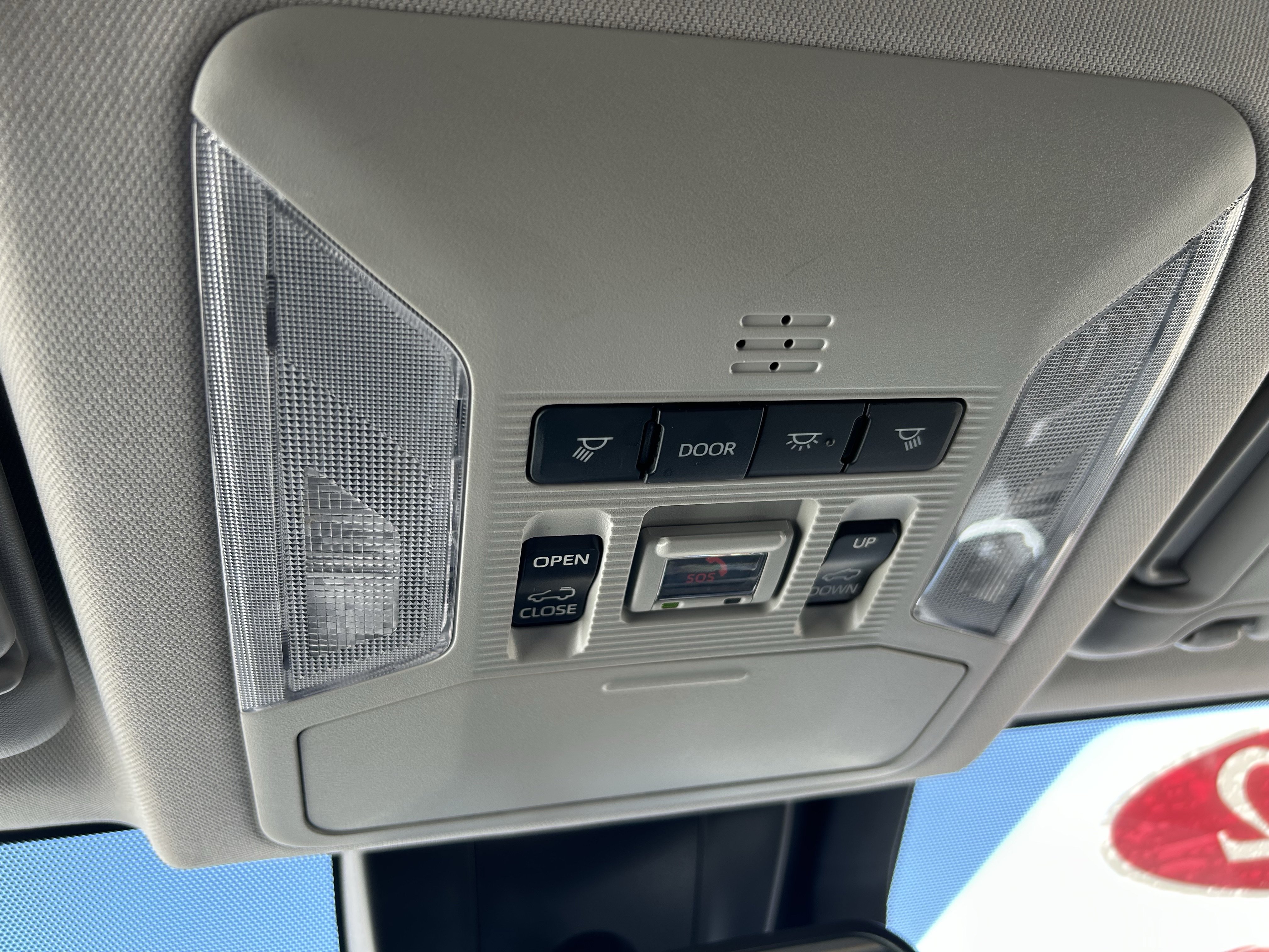 Certified 2022 Toyota RAV4 XLE Premium AWD/4WD image 4