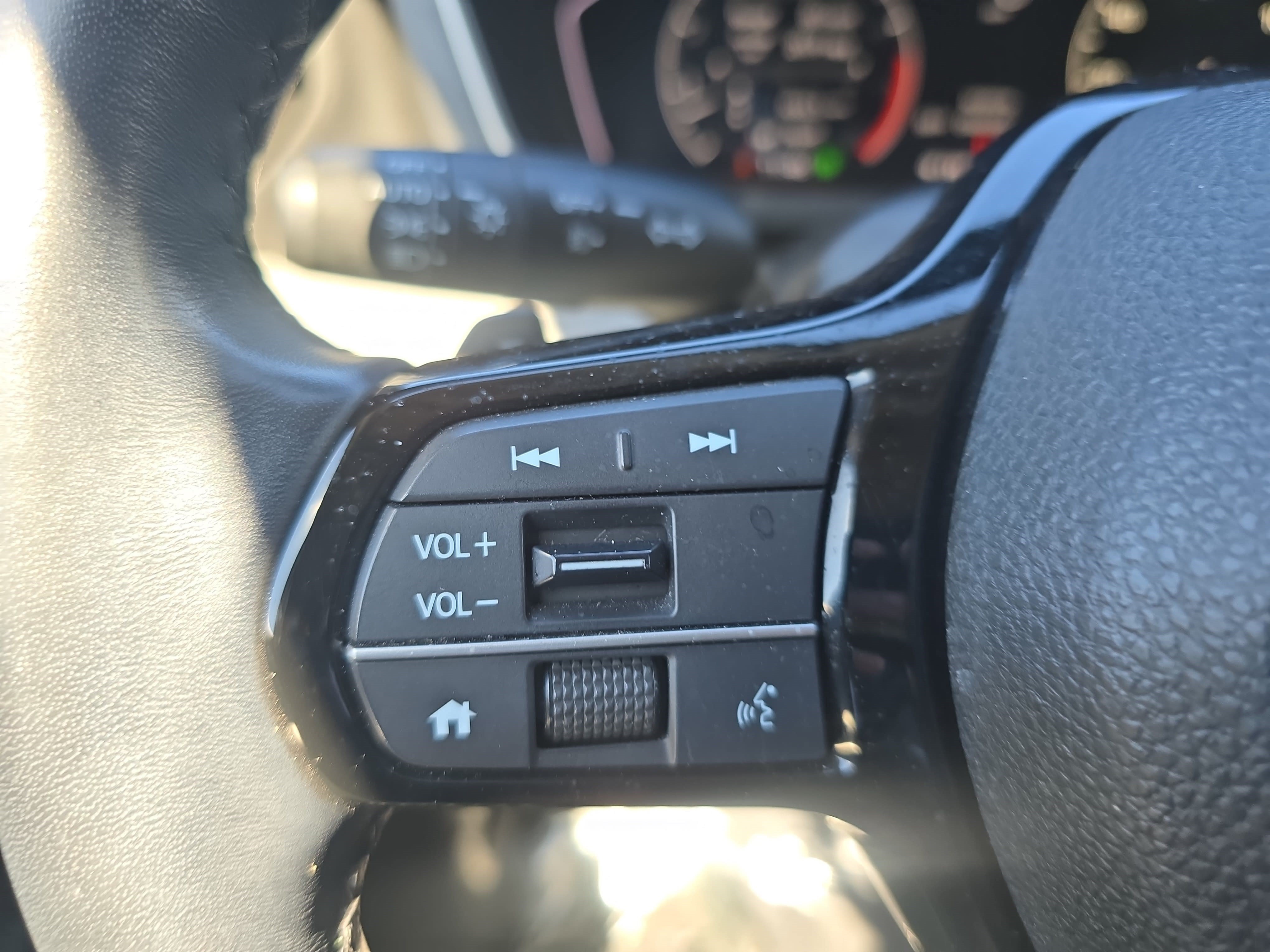 Certified 2024 Honda Pilot Touring image 18