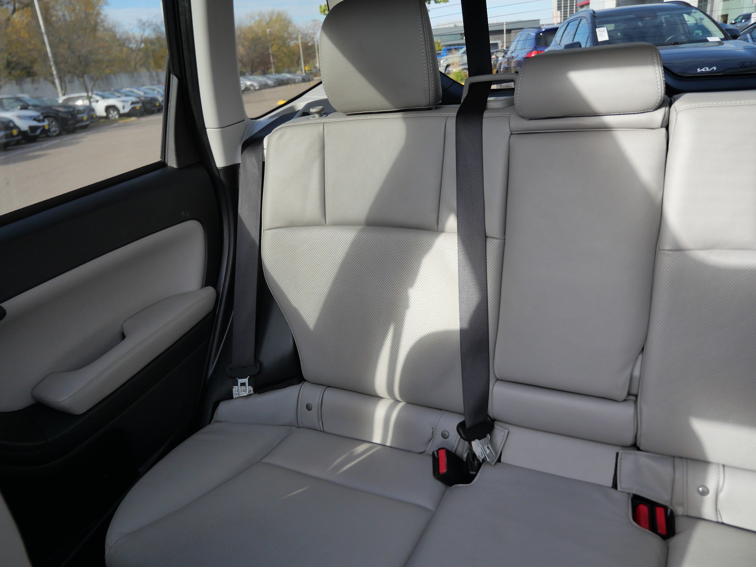 Used 2015 Subaru Forester 2.5i Touring w/ Eyesight & Navigation System AWD/4WD image 12
