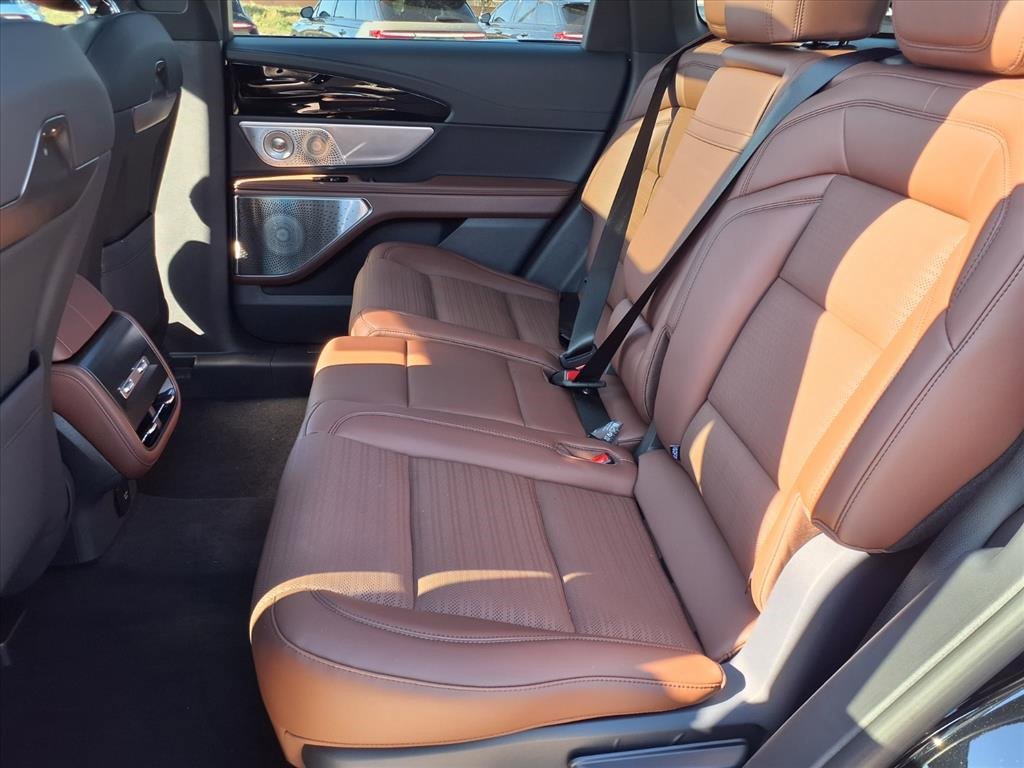 New 2026 Lincoln Nautilus Reserve image 12