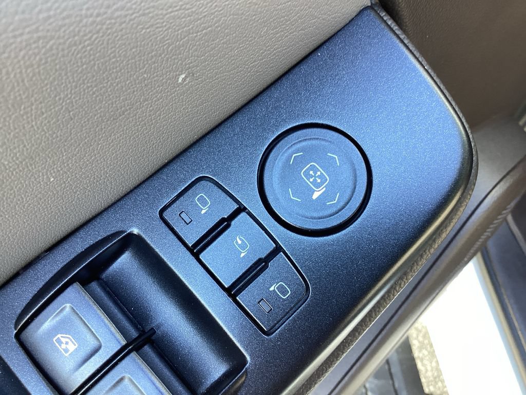 Used 2018 GMC Yukon Denali AWD/4WD image 48