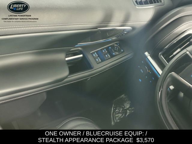 Used 2025 Ford Expedition Max Platinum w/ Stealth Appearance Package image 32