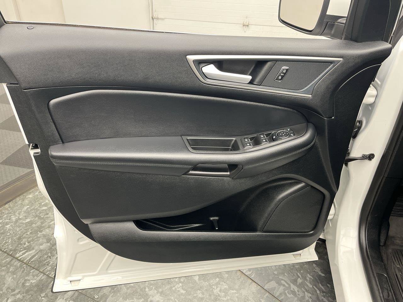 Used 2024 Ford Edge SEL w/ Convenience Package AWD/4WD image 8