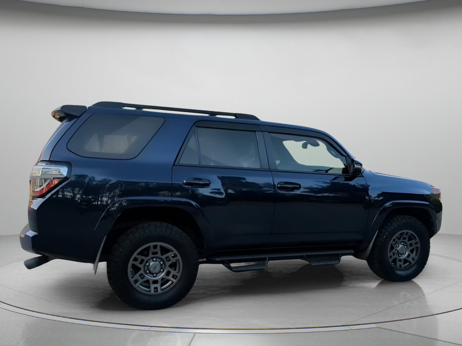 Used 2020 Toyota 4Runner Venture w/ Moonroof Package AWD/4WD image 30