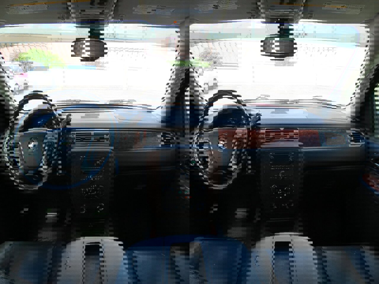 Used 2009 Chevrolet Tahoe LTZ image 12