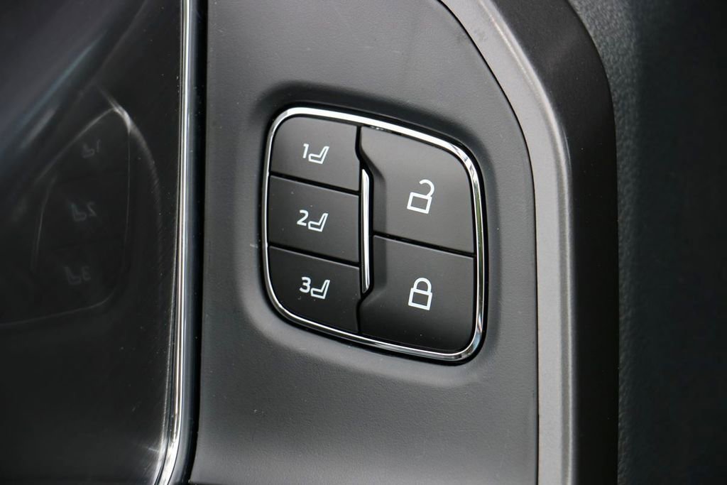 New 2025 Ford F150 Lariat w/ Equipment Group 501A Mid image 16