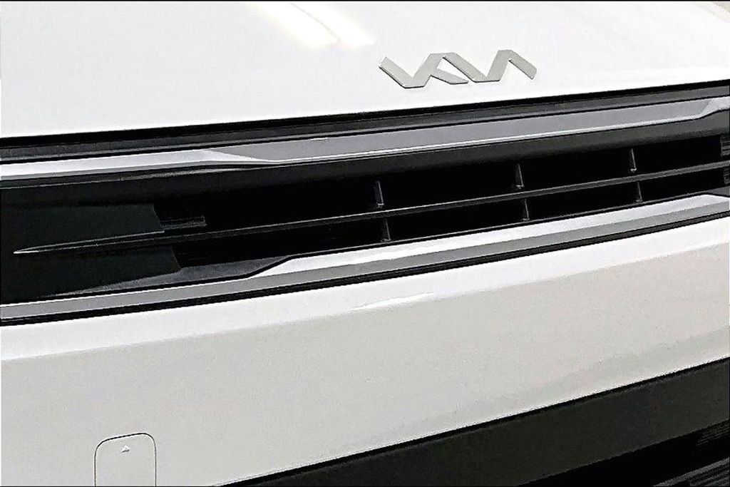 New 2025 Kia K4 FWD image 36