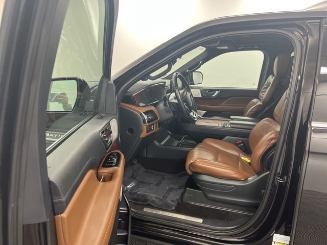 Used 2023 Lincoln Navigator L Reserve AWD/4WD image 15