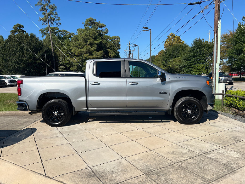 Used 2024 Chevrolet Silverado 1500 LT RWD image 4