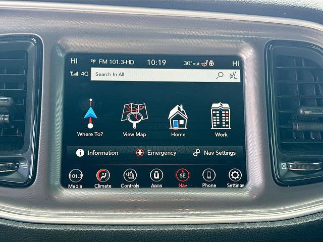 Used 2022 Dodge Challenger SXT w/ Driver Convenience Group image 11