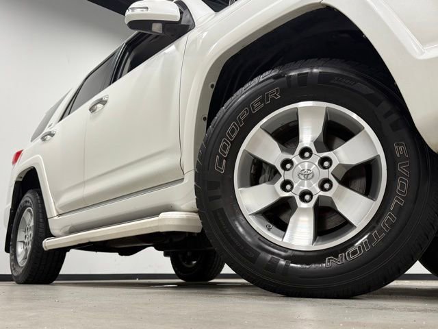 Used 2012 Toyota 4Runner SR5 w/ Convenience Pkg AWD/4WD image 3