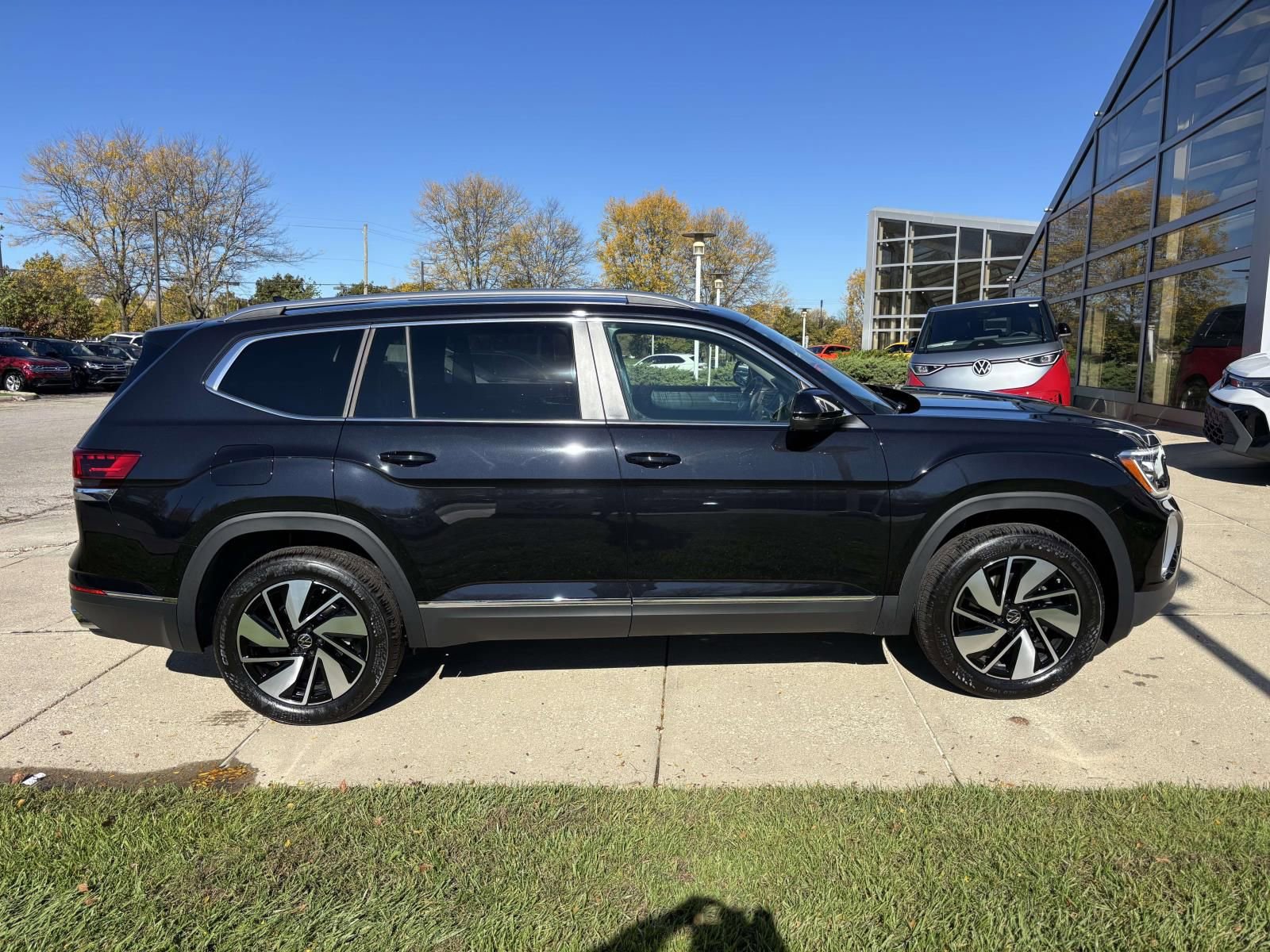 New 2026 Volkswagen Atlas SEL AWD/4WD image 8