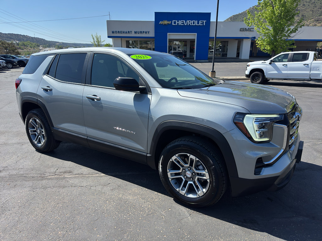 Used 2025 GMC Terrain Elevation AWD/4WD image 1