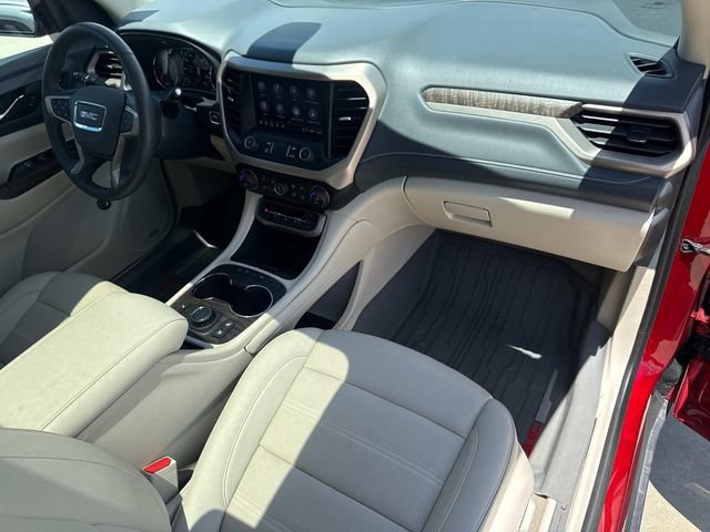 Used 2023 GMC Acadia Denali w/ Denali Technology Package FWD image 18