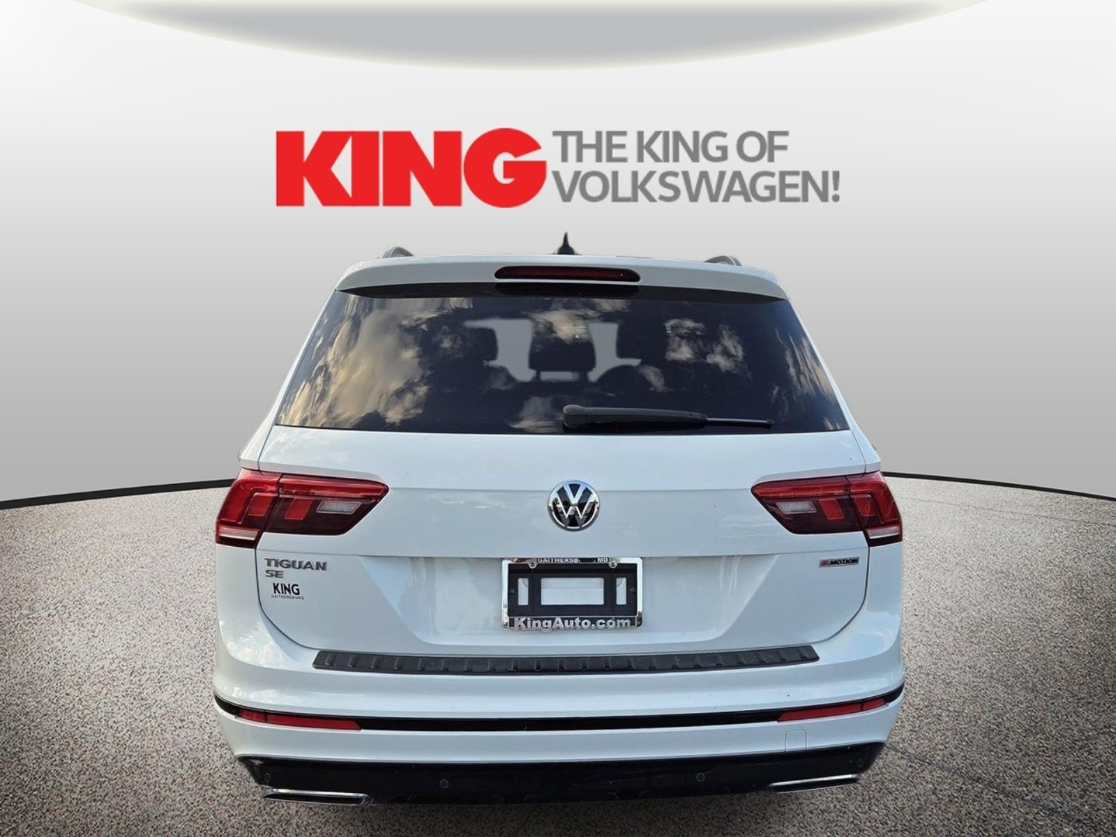 Used 2021 Volkswagen Tiguan SE R-Line AWD/4WD image 4