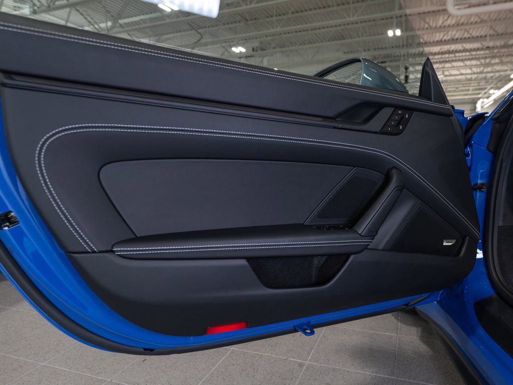Used 2025 Porsche 911 Carrera RWD image 26