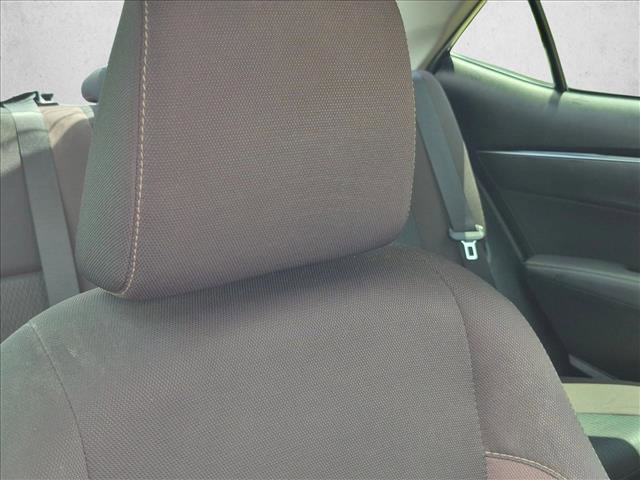 Used 2017 Toyota Corolla LE FWD video 3