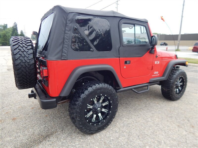 Used 2004 Jeep Wrangler X AWD/4WD image 8