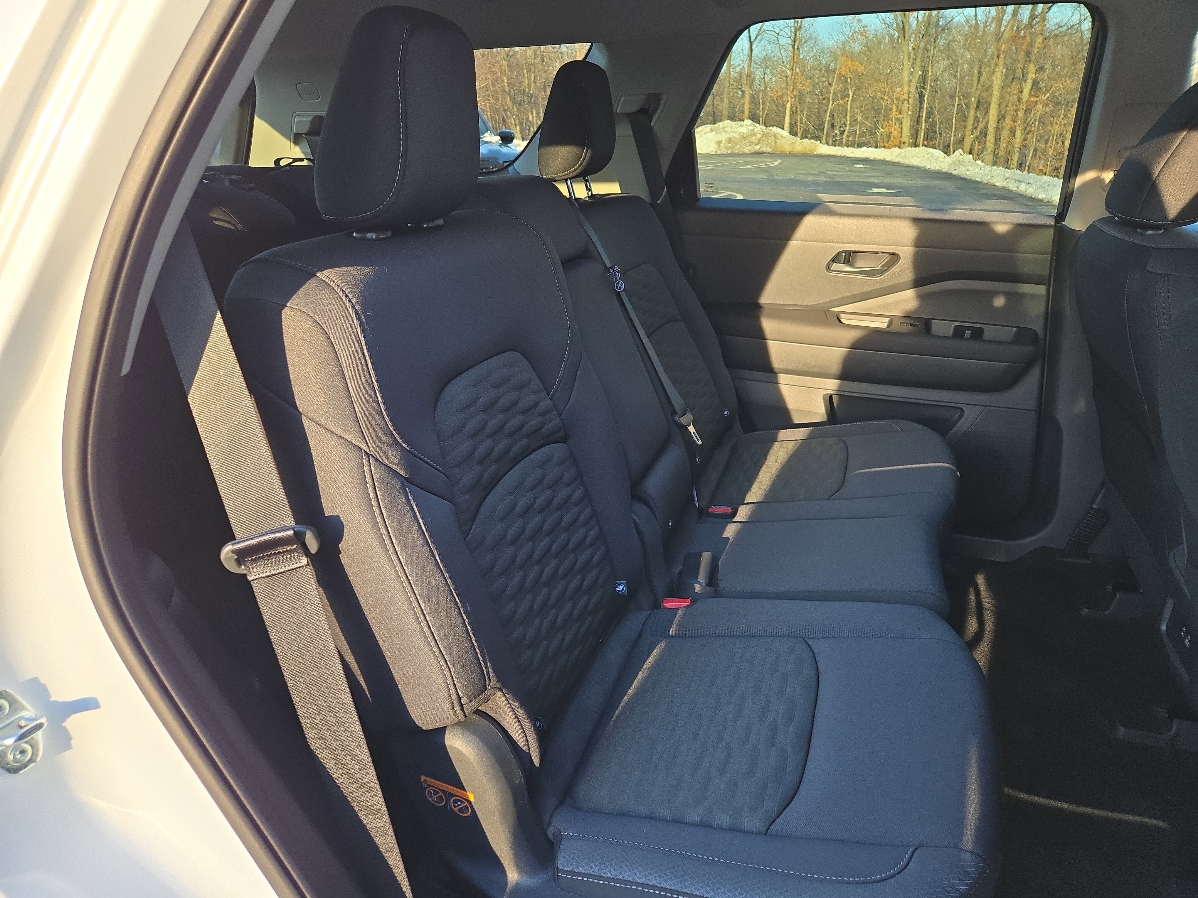 New 2025 Nissan Pathfinder SV image 18