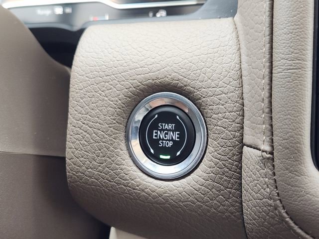 Used 2023 GMC Yukon Denali w/ LPO, Floor Liner Package AWD/4WD image 21